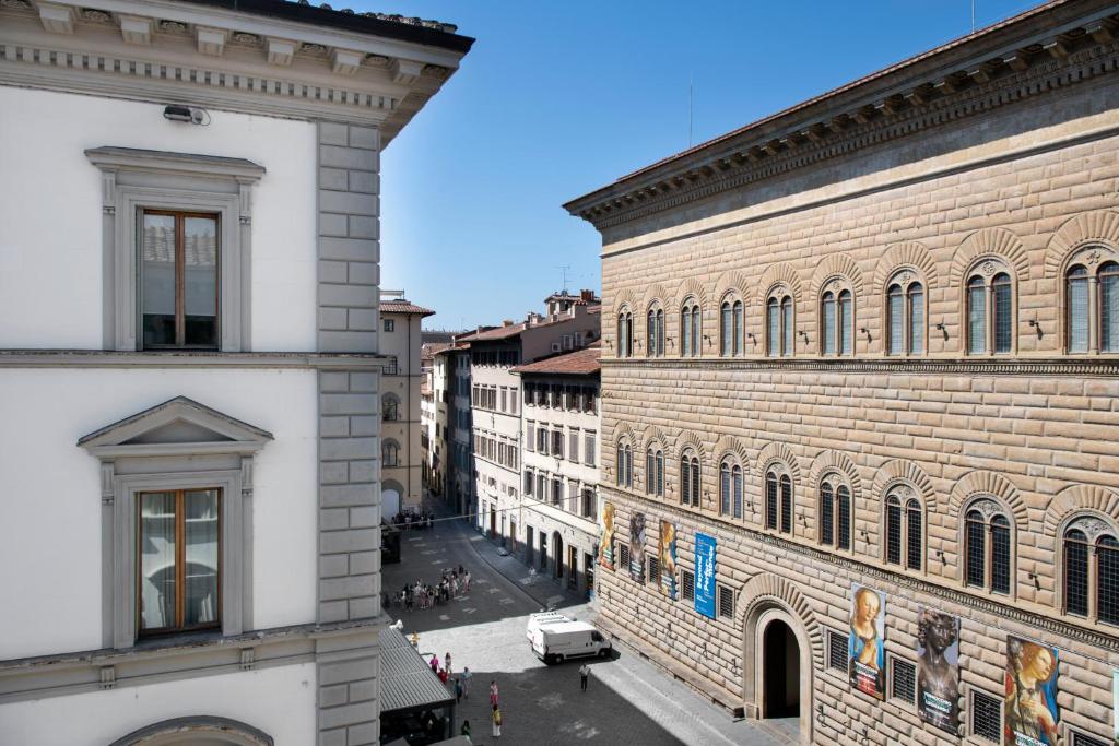 Những Chốn Nương Náu Bình Yên Ở Florence: Dành Cho Tâm Hồn Lữ Khách Độc Hành