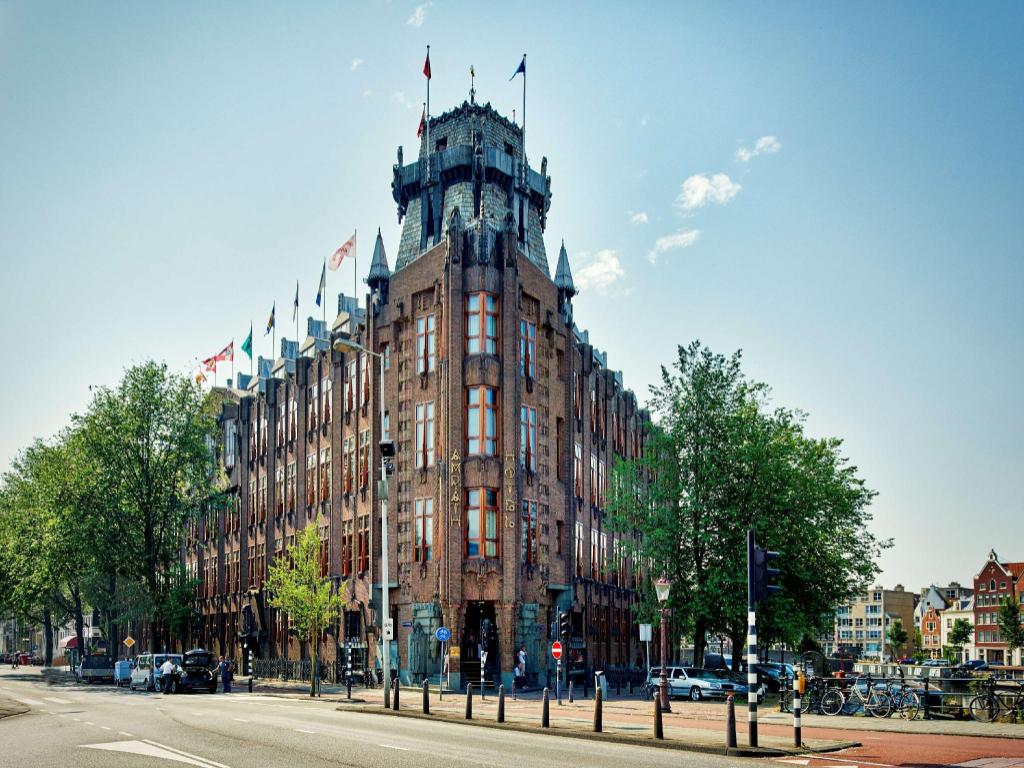Amsterdam: Nơi Nương Náu Tĩnh Lặng Cho Những Tâm Hồn Tinh Tế Tìm Kiếm Sự An Nhiên